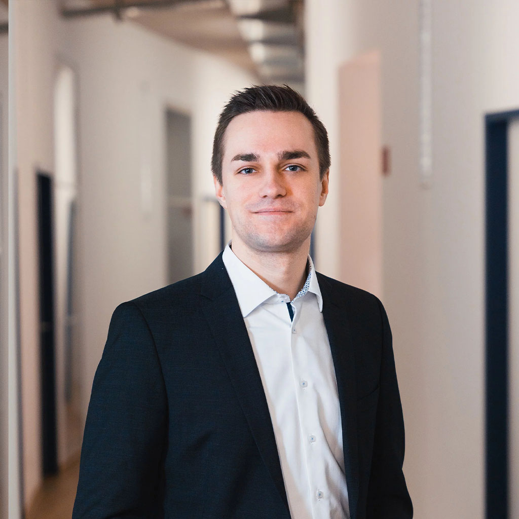 Sebastian Adams CTO LEGAL DATa